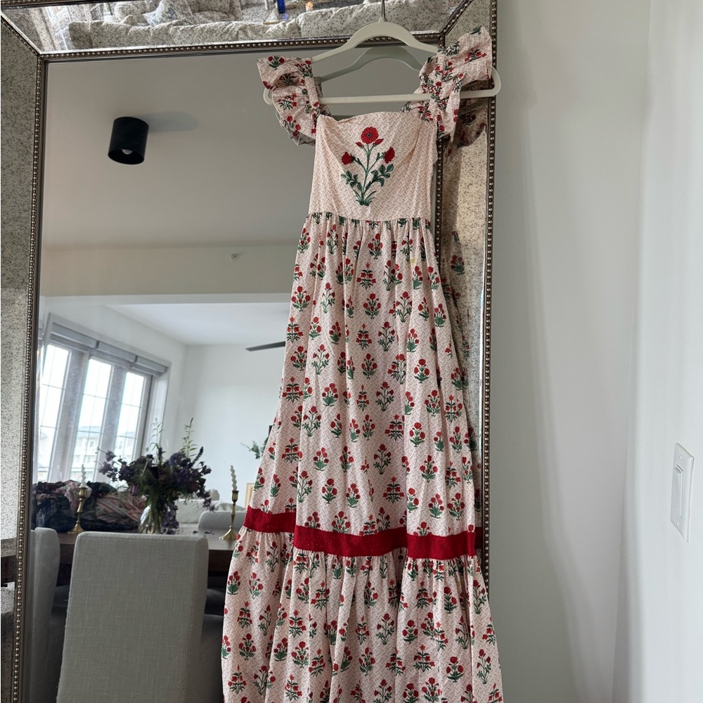 Chic Floral Embroidered Midi Dress - Picture 2 of 3
